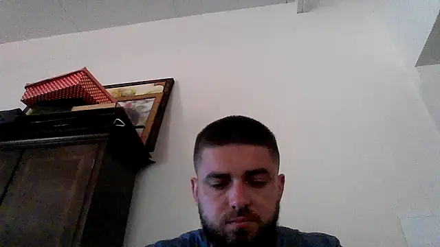 Snapshot of Dat1994 chatting on February 10, 2025, 11:57 am Dat1994 online show from February 10, 2025, 11:57 am