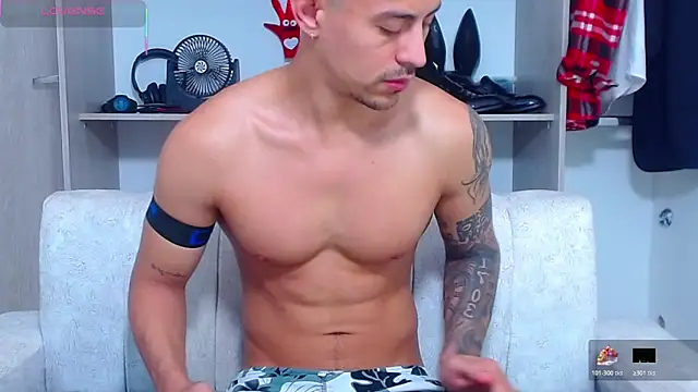 Snapshot of Tristan-bm chatting on November 6, 2025, 1:01 pm Tristan-bm online show from November 6, 2025, 1:01 pm