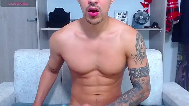 Snapshot of Tristan-bm chatting on November 7, 2025, 12:49 pm Tristan-bm online show from November 7, 2025, 12:49 pm