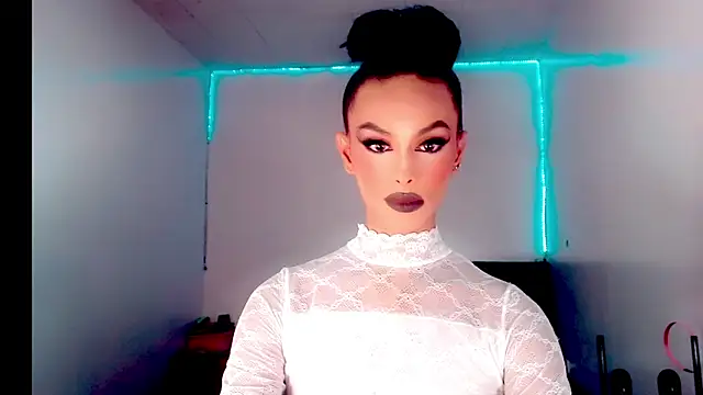 Snapshot of _Riannagarcia_ chatting on December 21, 2025, 4:08 am Riannagarcia online show from December 21, 2025, 4:08 am