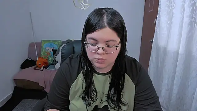 Aria Fullbuster online show from November 11, 2025, 9:37 pm