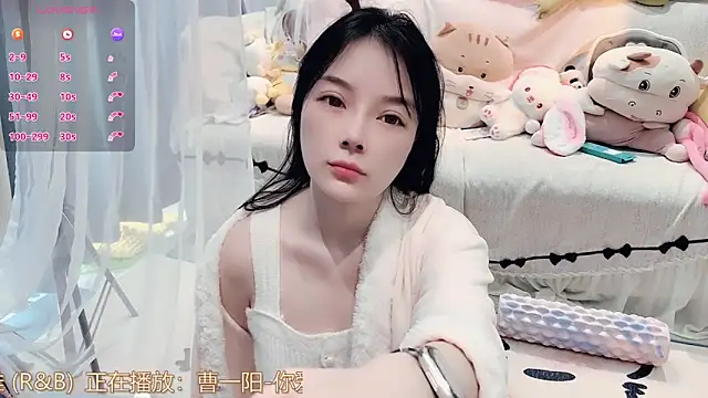 Snapshot of AKiKi711 chatting on February 1, 2026, 4:44 am AKiKi711 online show from February 1, 2026, 4:44 am