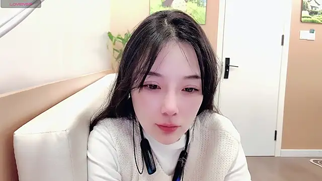 Snapshot of AKiKi711 chatting on February 4, 2026, 4:24 pm AKiKi711 online show from February 4, 2026, 4:24 pm