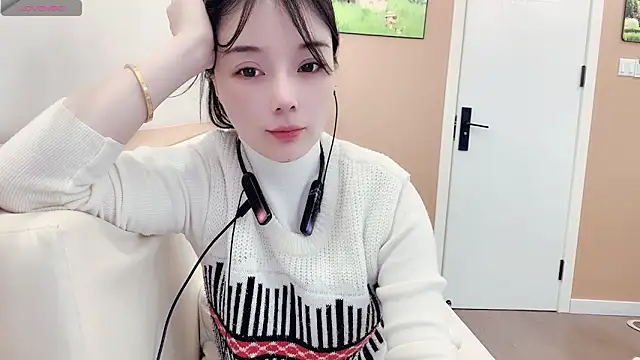 Snapshot of AKiKi711 chatting on February 8, 2026, 4:38 am AKiKi711 online show from February 8, 2026, 4:38 am