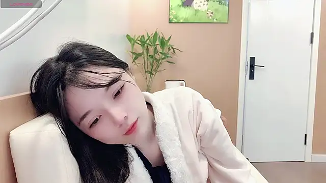 Snapshot of AKiKi711 chatting on February 12, 2026, 4:29 am AKiKi711 online show from February 12, 2026, 4:29 am