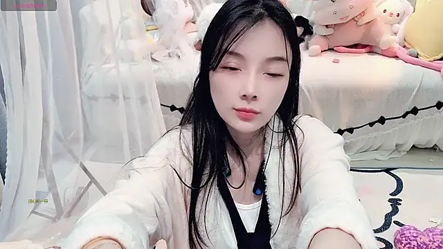 Snapshot of AKiKi711 chatting on March 5, 2026, 4:58 pm AKiKi711 online show from March 5, 2026, 4:58 pm