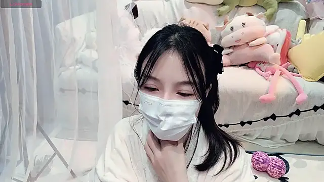 Snapshot of AKiKi711 chatting on March 7, 2026, 2:47 pm AKiKi711 online show from March 7, 2026, 2:47 pm