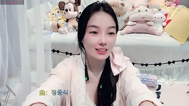 Snapshot of AKiKi711 chatting on March 17, 2026, 4:54 pm AKiKi711 online show from March 17, 2026, 4:54 pm