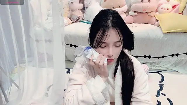 Snapshot of AKiKi711 chatting on March 21, 2026, 2:42 pm AKiKi711 online show from March 21, 2026, 2:42 pm