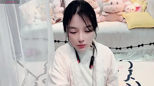 Snapshot of AKiKi711 chatting on March 22, 2026, 3:04 pm AKiKi711 online show from March 22, 2026, 3:04 pm