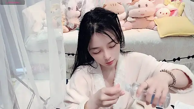 Snapshot of AKiKi711 chatting on March 23, 2026, 8:51 am AKiKi711 online show from March 23, 2026, 8:51 am