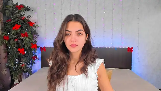 Milana Crystal  online show from December 31, 2024, 8:15 am