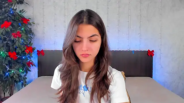 Milana Crystal  online show from January 13, 2025, 8:15 am