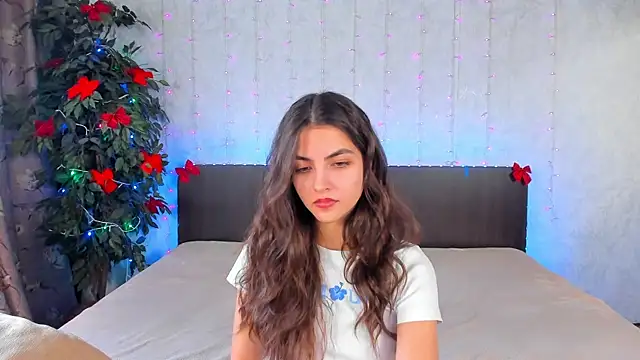 Milana Crystal  online show from January 24, 2025, 11:15 am