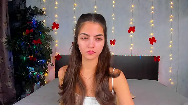 Milana Crystal  online show from December 22, 2025, 8:11 am