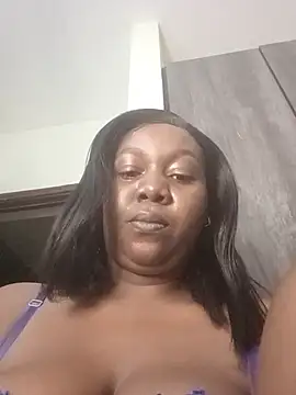 Snapshot of SassyAss_Coco chatting on February 6, 2026, 2:27 am SassyAss Coco online show from February 6, 2026, 2:27 am