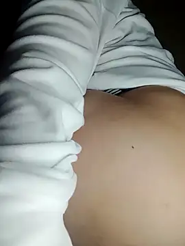 Snapshot of eylimeme chatting on February 16, 2025, 9:48 am eylimeme online show from February 16, 2025, 9:48 am