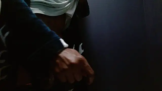 Snapshot of phbbcsham chatting on December 14, 2025, 7:03 am phbbcsham online show from December 14, 2025, 7:03 am