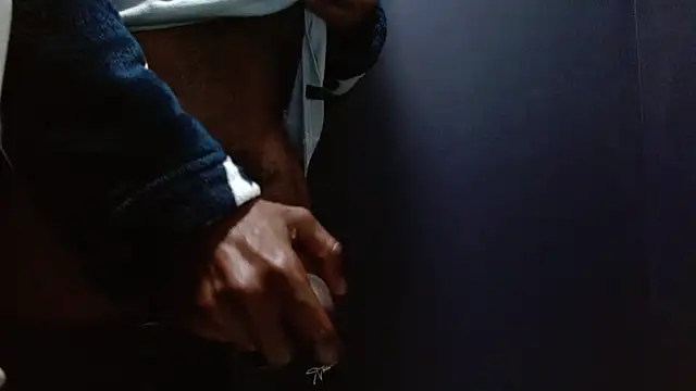 Snapshot of phbbcsham chatting on December 15, 2025, 8:35 pm phbbcsham online show from December 15, 2025, 8:35 pm