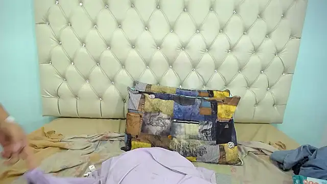 Snapshot of LindaKardi chatting on January 6, 2026, 4:32 pm LindaKardi online show from January 6, 2026, 4:32 pm