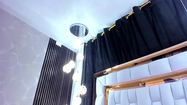 SarayRoyse online show from December 5, 2025, 7:21 pm