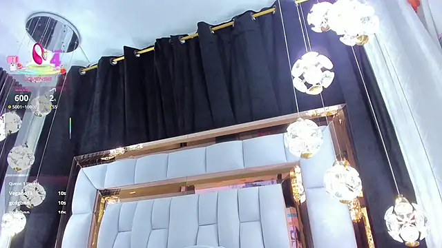 SarayRoyse online show from December 22, 2025, 7:22 pm