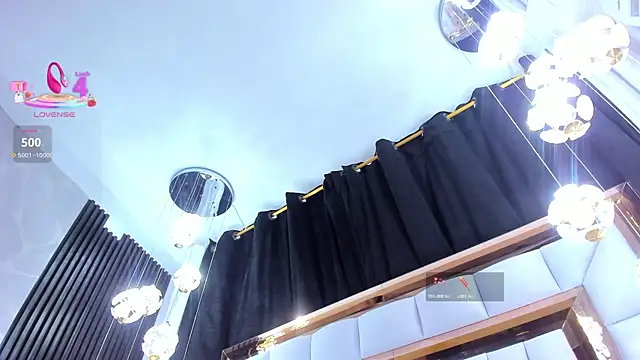 Snapshot of SarayRoyse chatting on February 27, 2026, 7:36 pm SarayRoyse online show from February 27, 2026, 7:36 pm