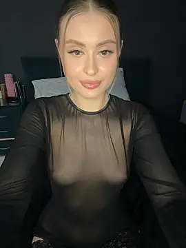 Sweet  Milly online show from February 26, 2025, 5:50 pm