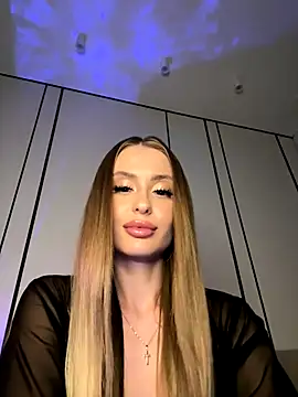 Sweet  Milly online show from October 26, 2025, 3:40 pm