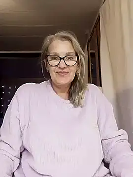 irinamaux online show from November 1, 2025, 6:10 pm