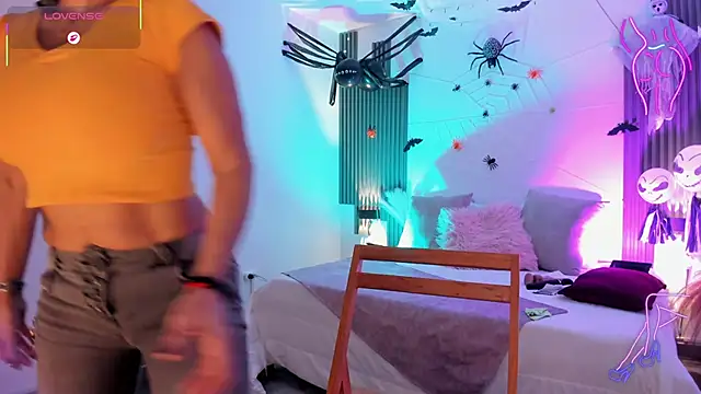 fransheska rossi online show from October 27, 2025, 12:42 pm