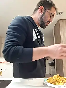 Snapshot of Zander823 chatting on February 25, 2026, 2:43 am Zander823 online show from February 25, 2026, 2:43 am