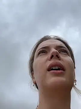 LexyGold online show from October 27, 2025, 8:51 am