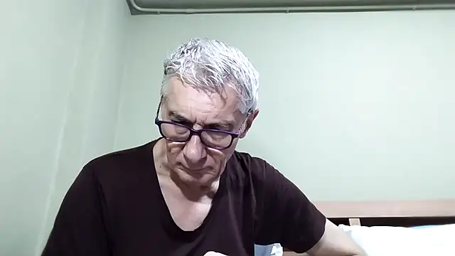 BIGUNCUTHARDCOCK online show from November 16, 2025, 1:33 am