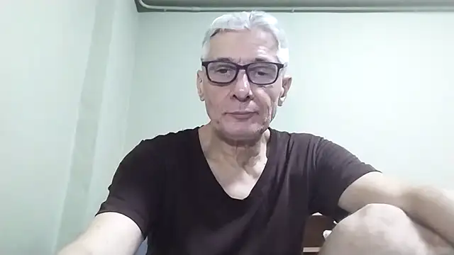 BIGUNCUTHARDCOCK online show from December 1, 2025, 2:11 pm