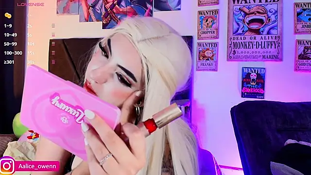 Snapshot of Aliceowenn chatting on February 9, 2026, 12:14 am Aliceowenn online show from February 9, 2026, 12:14 am