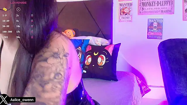 Snapshot of Aliceowenn chatting on February 24, 2026, 11:03 pm Aliceowenn online show from February 24, 2026, 11:03 pm