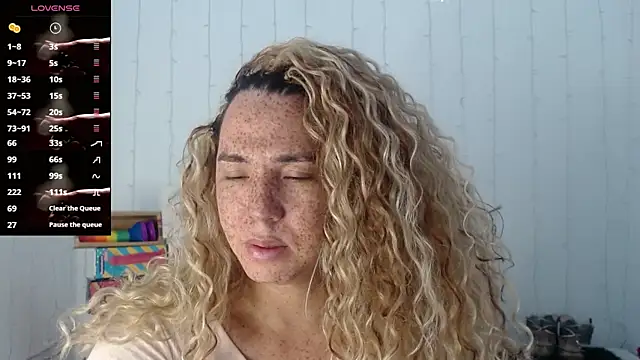 SofiaMadisson online show from January 7, 2025, 1:35 pm