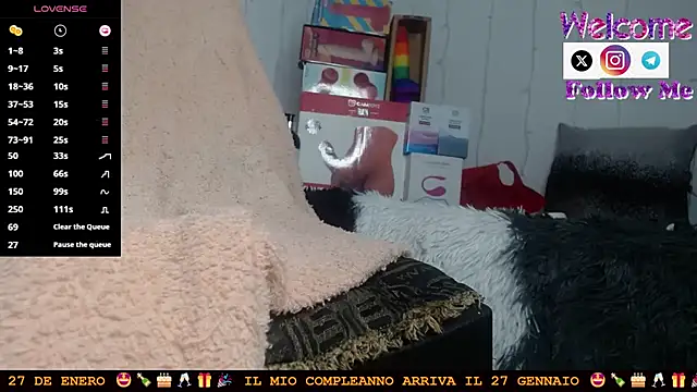 SofiaMadisson online show from January 15, 2025, 6:51 pm