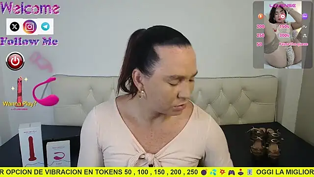 SofiaMadisson online show from March 18, 2025, 1:09 pm