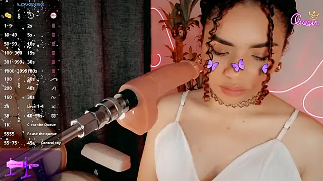 Snapshot of Queen_Deepthroat chatting on March 6, 2026, 12:07 am Queen Deepthroat online show from March 6, 2026, 12:07 am