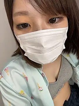 hi---chan- online show from June 29, 2026, 12:49 pm