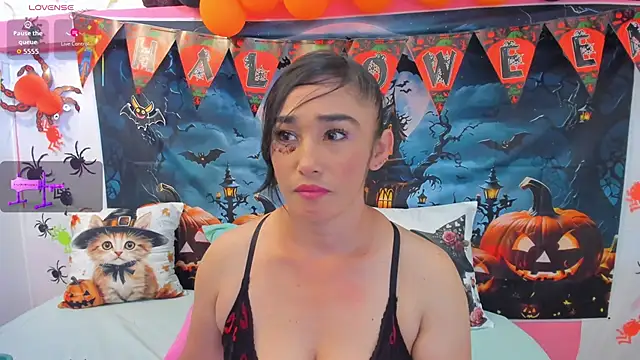 charlotte-11 online show from October 14, 2025, 4:30 pm