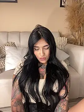 Snapshot of Sweetie_Arianna chatting on February 25, 2026, 5:06 am Sweetie Arianna online show from February 25, 2026, 5:06 am