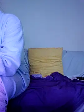 Snapshot of blondyruby chatting on February 8, 2026, 11:35 am blondyruby online show from February 8, 2026, 11:35 am