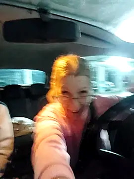 Snapshot of blondyruby chatting on February 26, 2026, 5:45 pm blondyruby online show from February 26, 2026, 5:45 pm