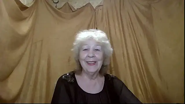  Estelitta 5 online show from May 19, 2026, 6:03 pm
