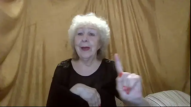  Estelitta 5 online show from May 24, 2026, 4:56 pm