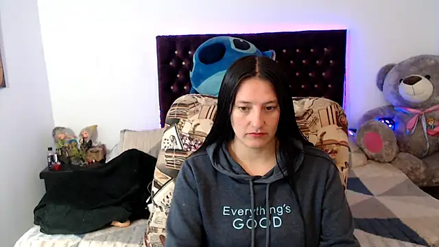 Lorenahot 06 online show from March 18, 2026, 6:00 pm