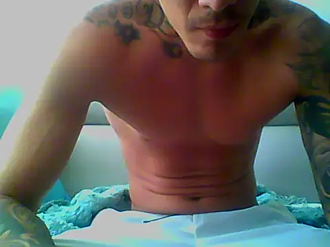 Snapshot of Skater29xx2 chatting on December 6, 2024, 5:00 pm Skater29xx2 online show from December 6, 2024, 5:00 pm